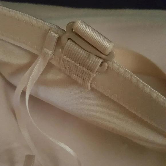 40C International Concepts Multi-Way Strapless UW Bra NWT - Picture 6 of 11